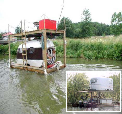 Extreme Houseboats