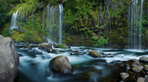 Mossbrae Left: Dunsmuir, California