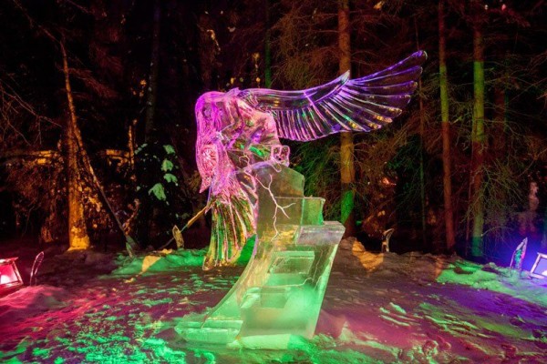 Amazing Sculptures Made out of a Single Block of Ice