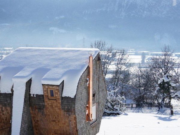 Ufogel: Compact Home Designed for Breathtaking Views of the Alps