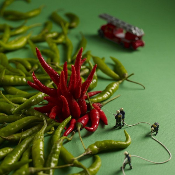 Life in the Food: Photo Project MINIMIAM by Akiko Ida and Pierre Javelle