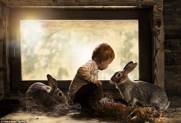 Mother Photographs Her Kids and Farm Animals 