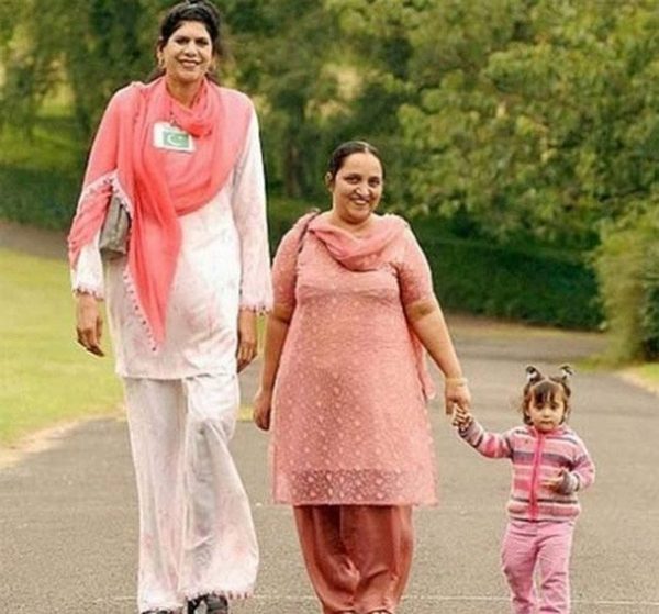 Zainab Bibi Tallest woman of pakistan