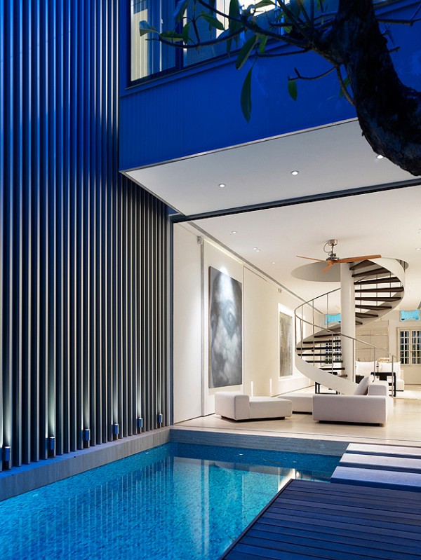 Lounge of Gorgeous Modern House Where the Pool's the Star