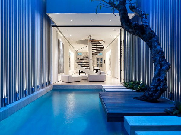 Pool At Gorgeous Modern House Where the Pool's the Star