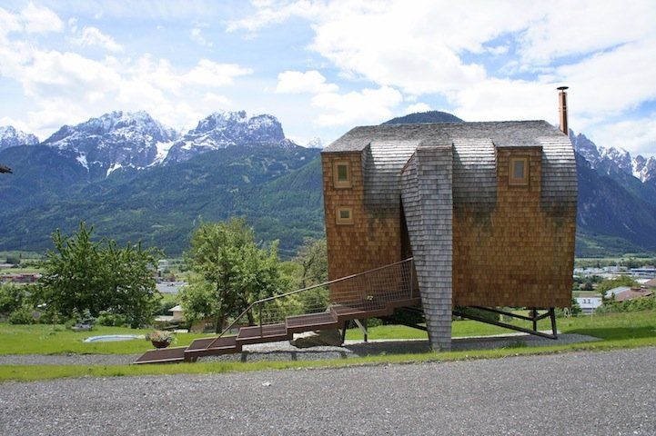Ufogel: Compact Home Designed for Breathtaking Views of the Alps