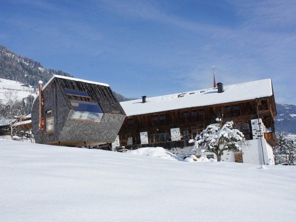 Ufogel: Compact Home Designed for Breathtaking Views of the Alps