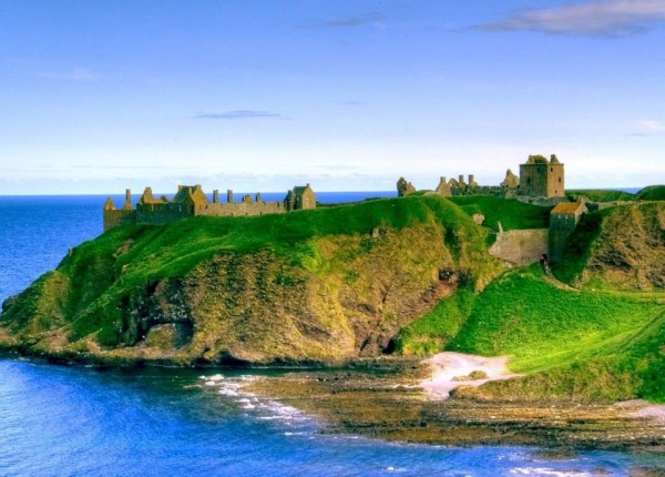 Dunnottar Castle - the Most Impregnable Fortress of Scotland