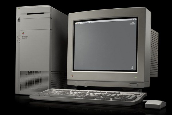 9. Macintosh Quadra 950 - 1992