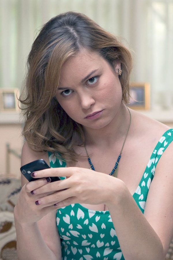 brie larson cellphone